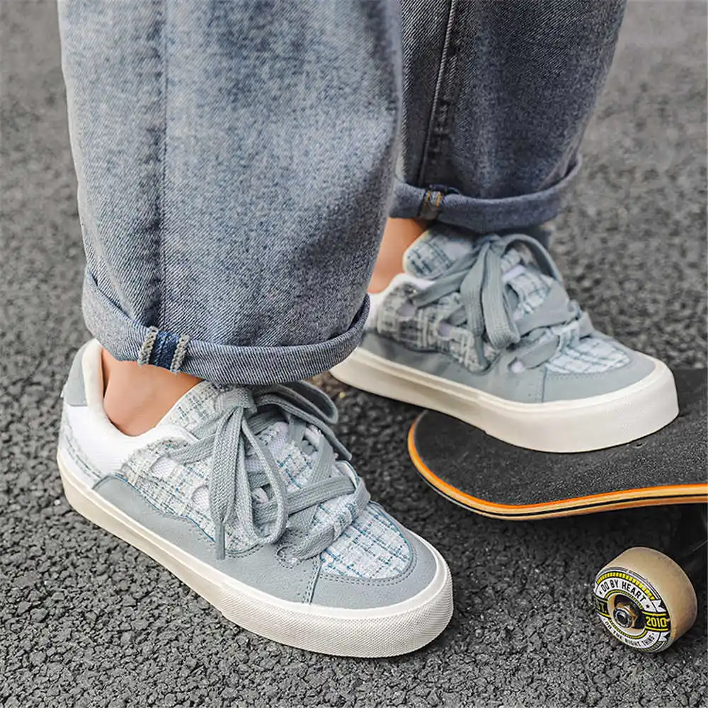 Chaussures d'école Hiphop avec - Women'S Formal Wear With Sneakers avis et prix