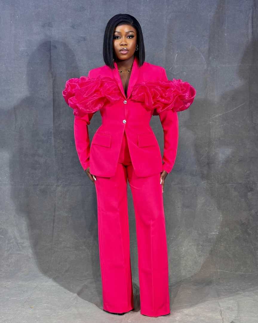 Costumes pantalons personnalis - Women'S Formal Jackets To Wear With Dresses avis et prix